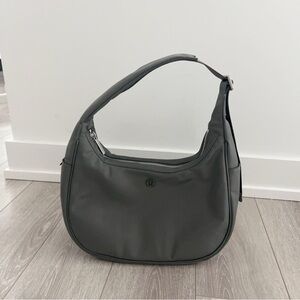 New Lululemon Athletica City Essentials Shoulder Bag 4L